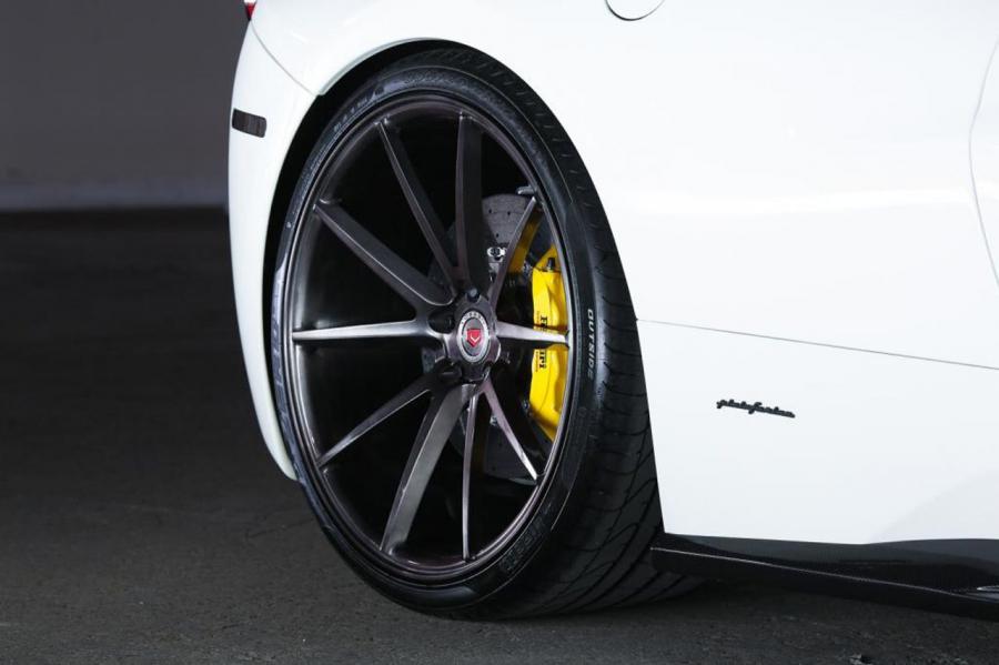  Ferrari 458 Italia with Vossen Wheels 2011 года  (фото 16 из 22)